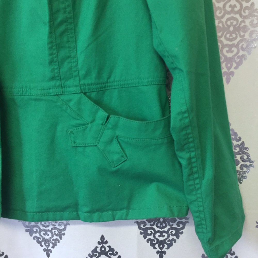 CAbi Green Blazer - Picture 3 of 6